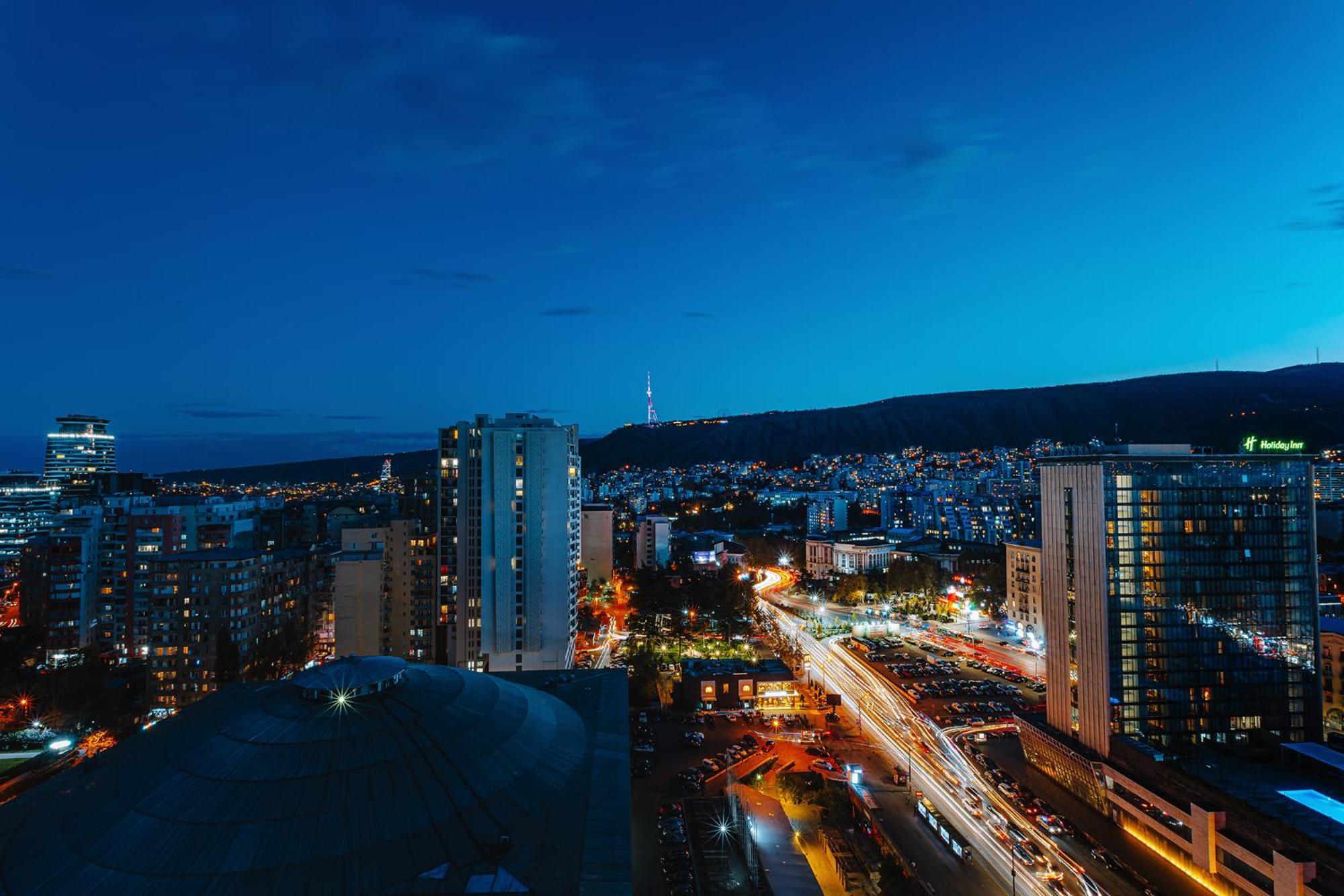 Hotel Sky Station Tbilisi Exteriör bild