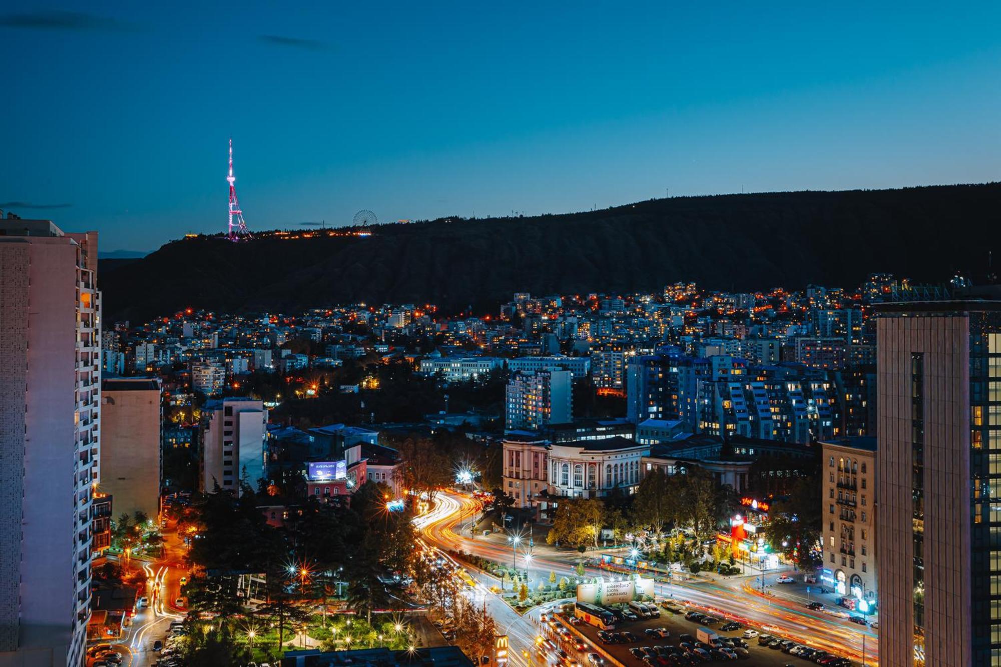 Hotel Sky Station Tbilisi Exteriör bild